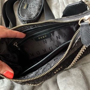Trendy DKNY crossbody